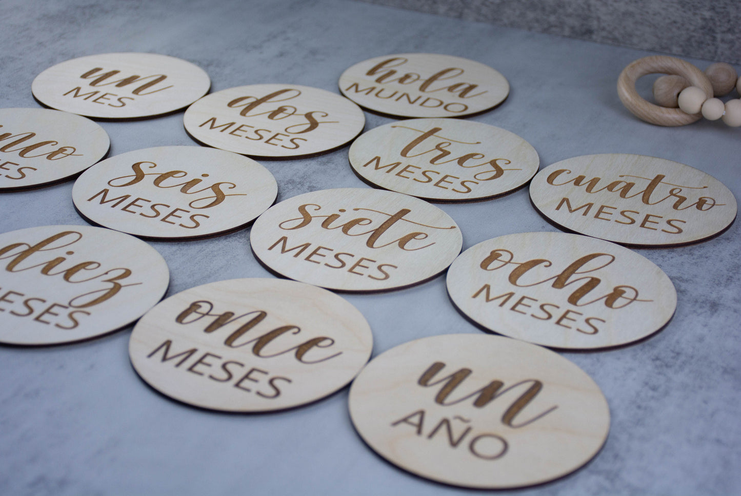 Baby Milestone Cards for Baby Photos, Monthly Milestone Markers in Spanish, Baby Milestone Discs, Baby Shower Gift