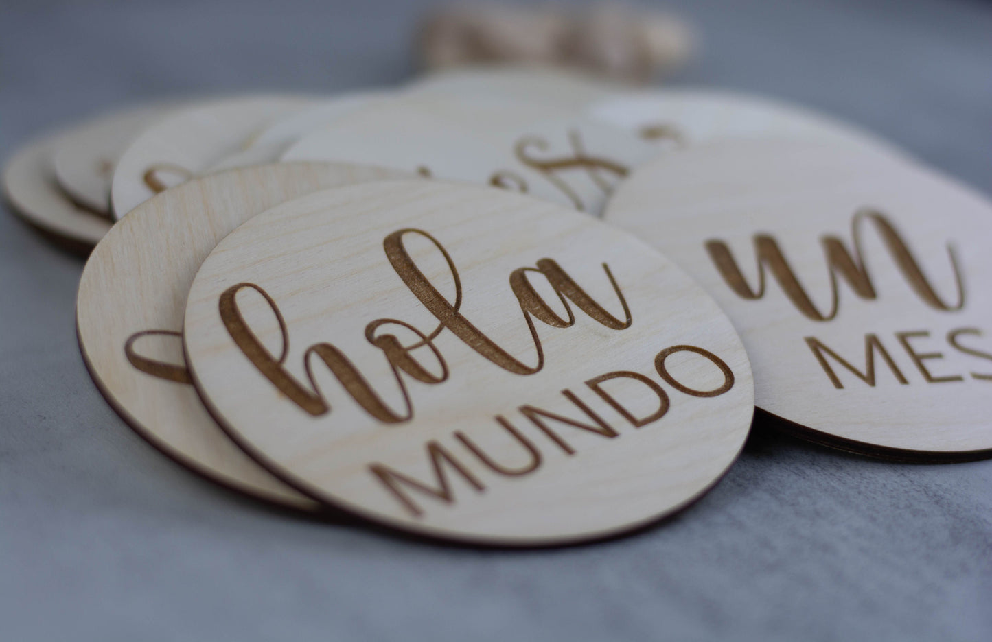 Baby Milestone Cards for Baby Photos, Monthly Milestone Markers in Spanish, Baby Milestone Discs, Baby Shower Gift