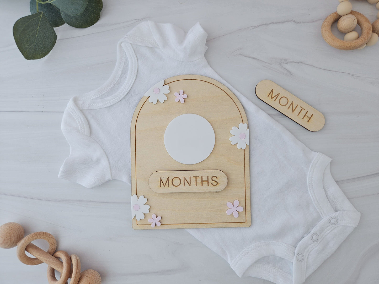 Dry Erase Monthly Milestone | Baby Milestone | Baby Shower Gift | Baby Announcement Sign