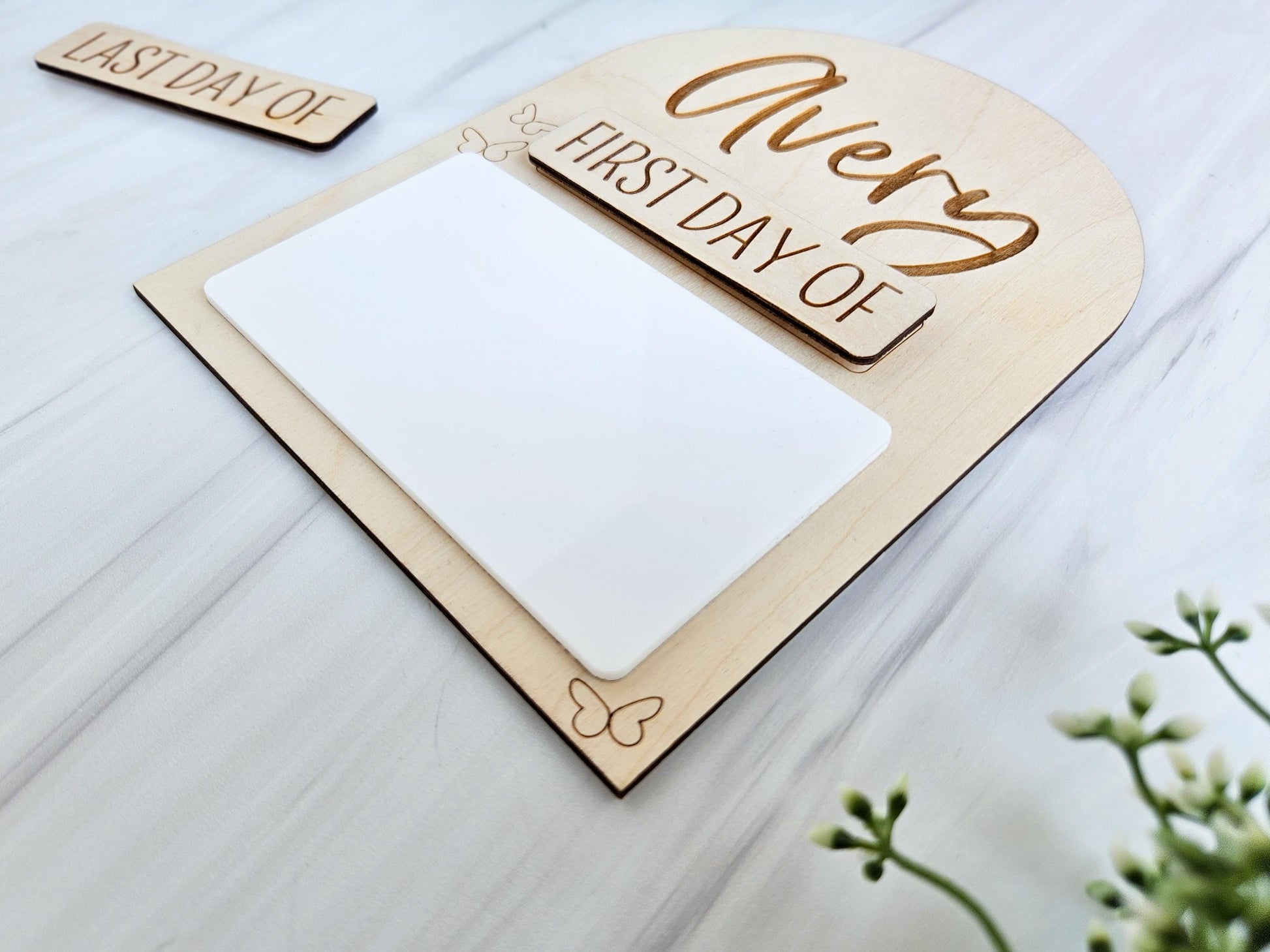 First Day of School Sign – Last Day of School Sign – Reusable Back to School Photo Prop – Dry Erase School Sign – Personalized First Day